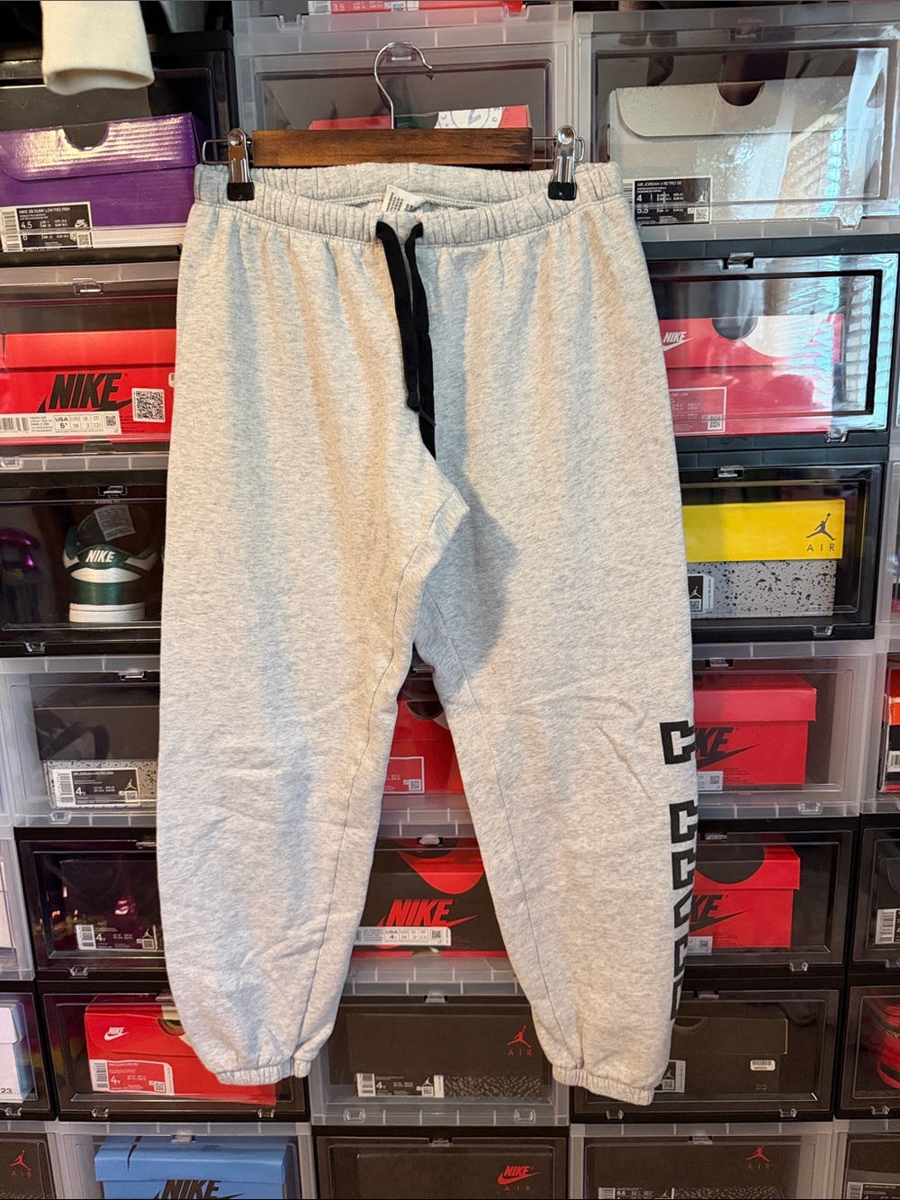 Women’s Light Gray Fleece Jogger Pants - Brand Unspecified